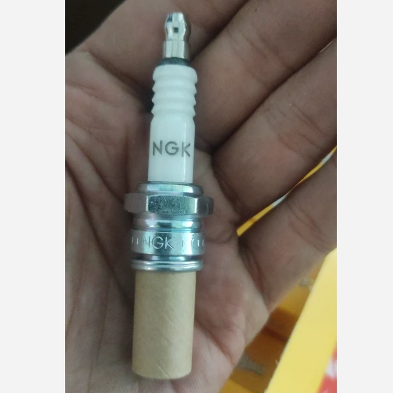 شمع NGK
