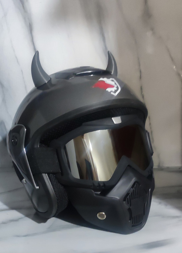 کلاه کاسکت نوک مدادی کاستوم